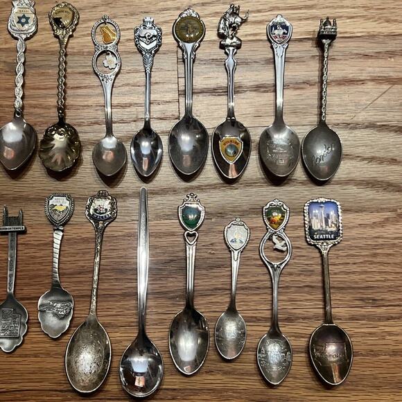 Large Lot of 78 Vintage Souvenir Collector Spoons States Places Figural - Picture 6 of 12